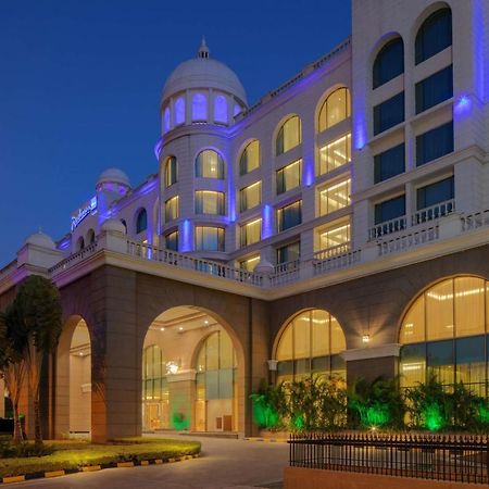 Radisson Blu Plaza Hotel Mysore Ngoại thất bức ảnh The Leela Palace, New Delhi