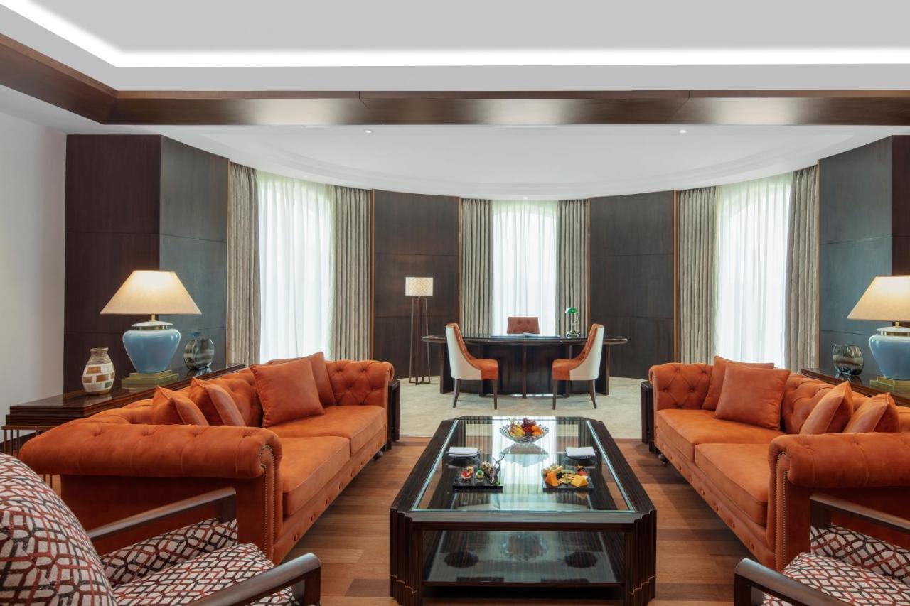 Radisson Blu Plaza Hotel Mysore Ngoại thất bức ảnh The Presidential Suite
