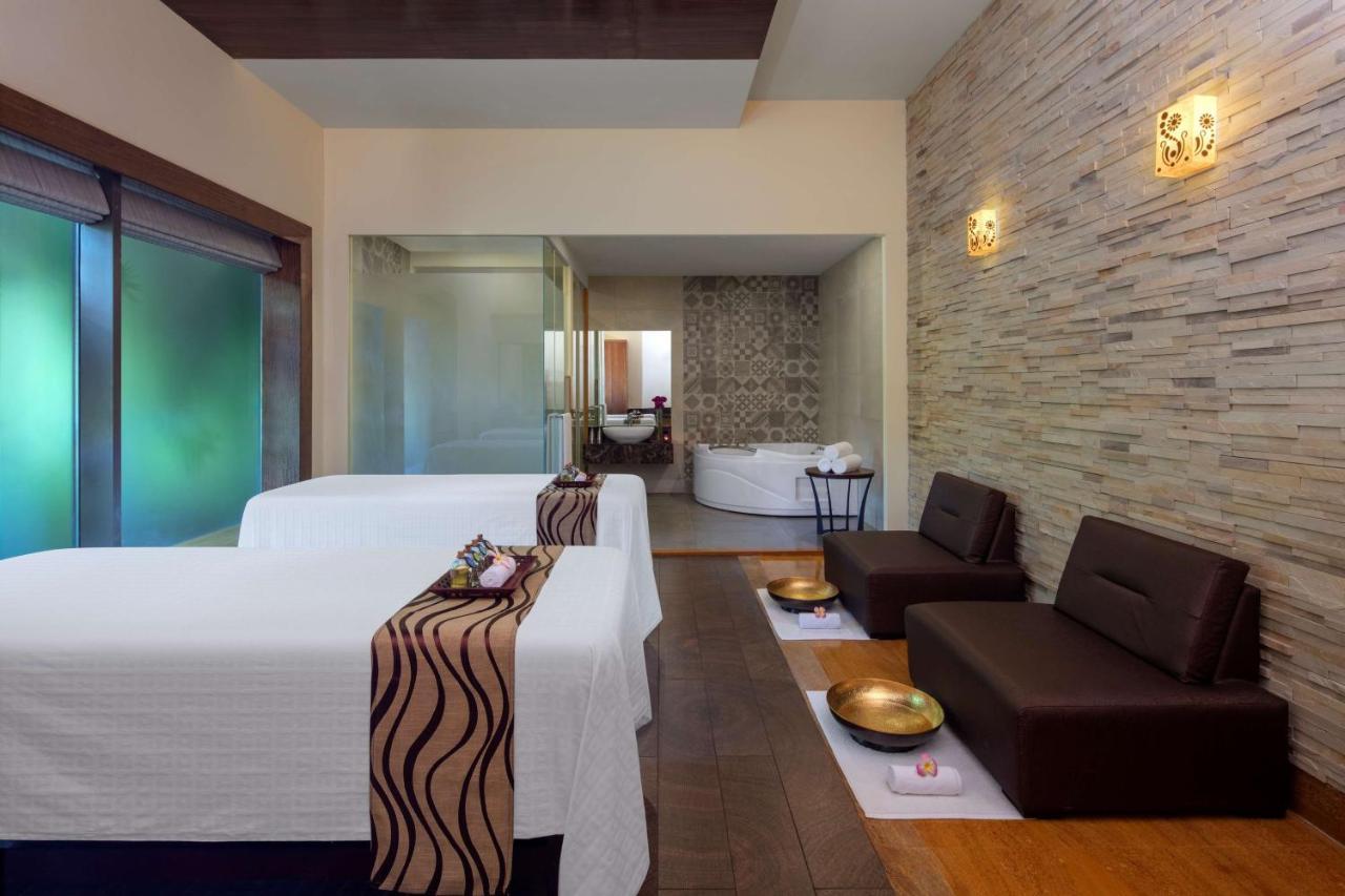 Radisson Blu Plaza Hotel Mysore Ngoại thất bức ảnh The spa at the Westin
