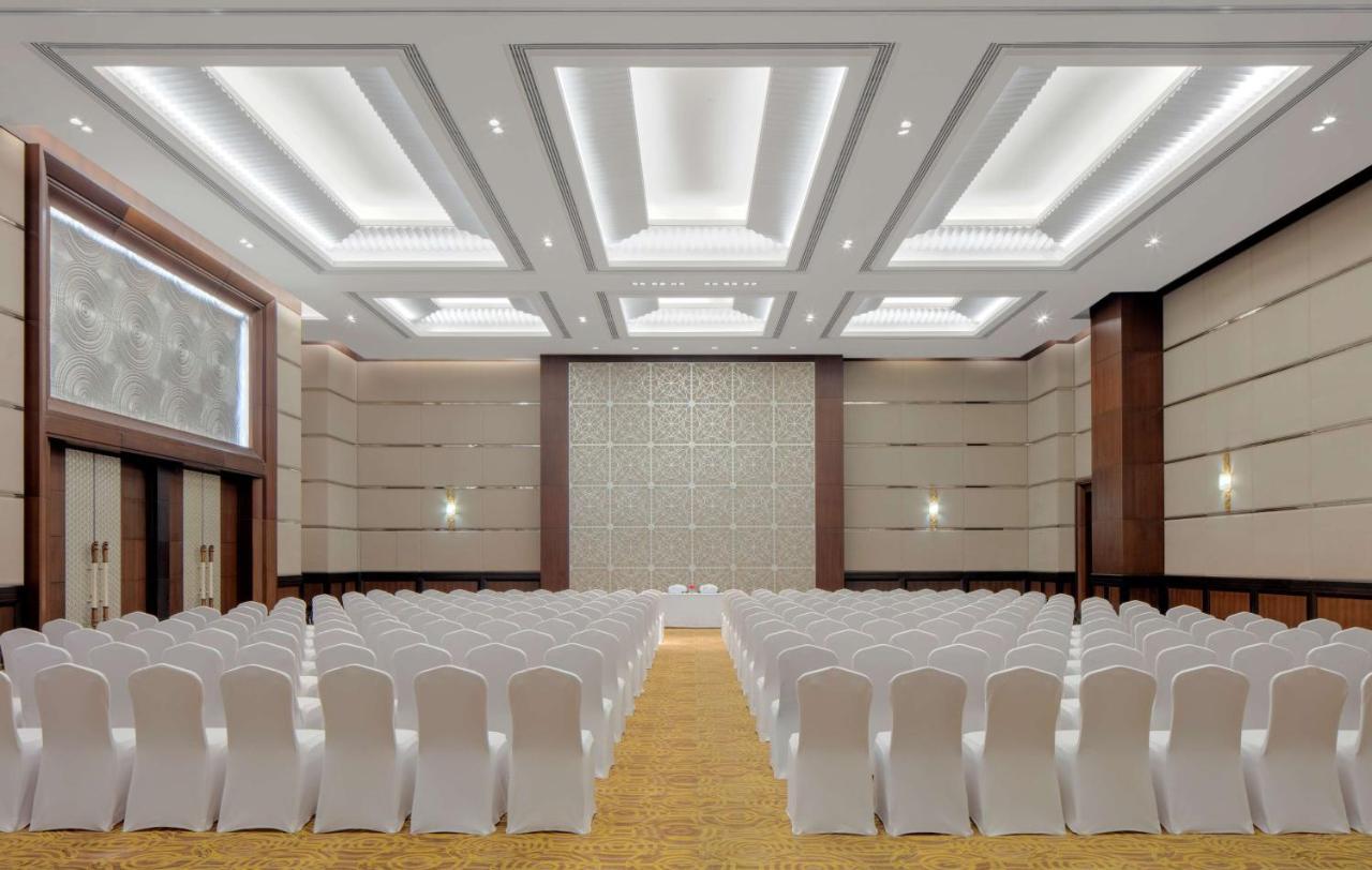 Radisson Blu Plaza Hotel Mysore Ngoại thất bức ảnh The Grand Ballroom