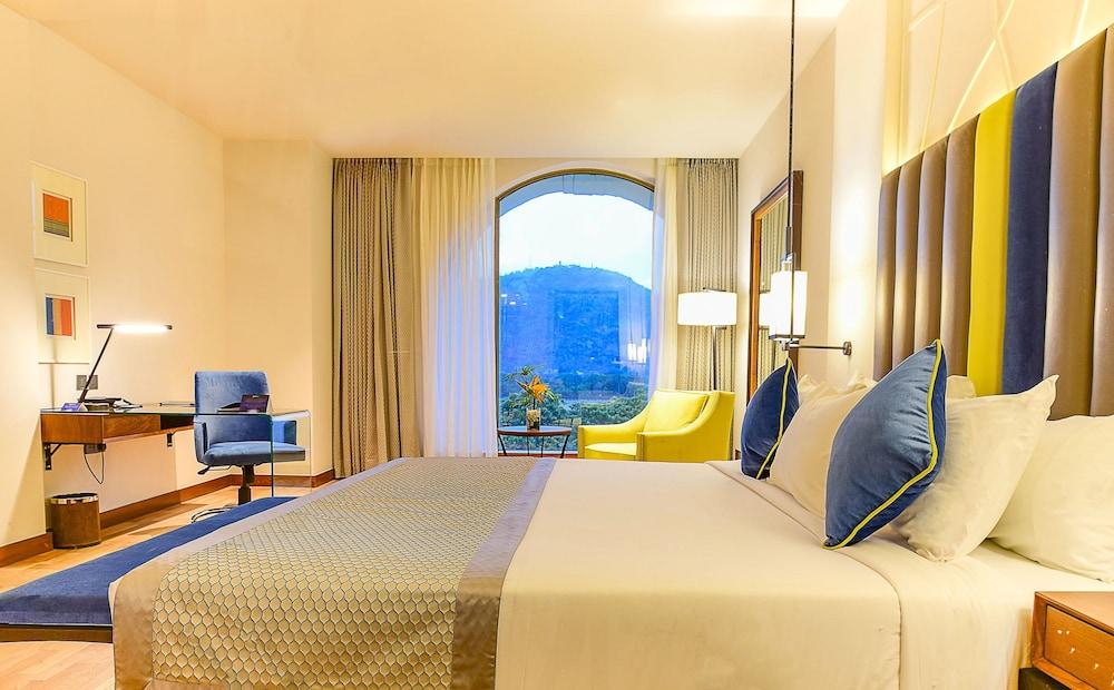 Radisson Blu Plaza Hotel Mysore Ngoại thất bức ảnh Deluxe Room