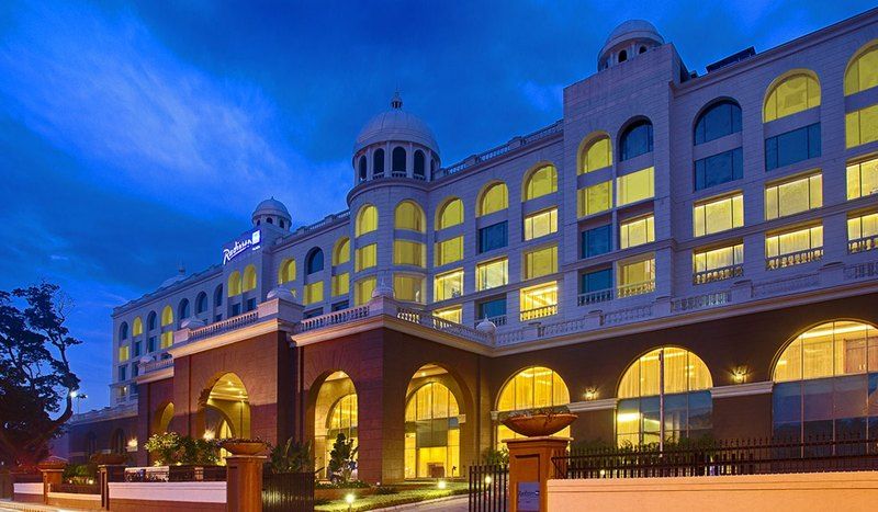 Radisson Blu Plaza Hotel Mysore Ngoại thất bức ảnh The Royal