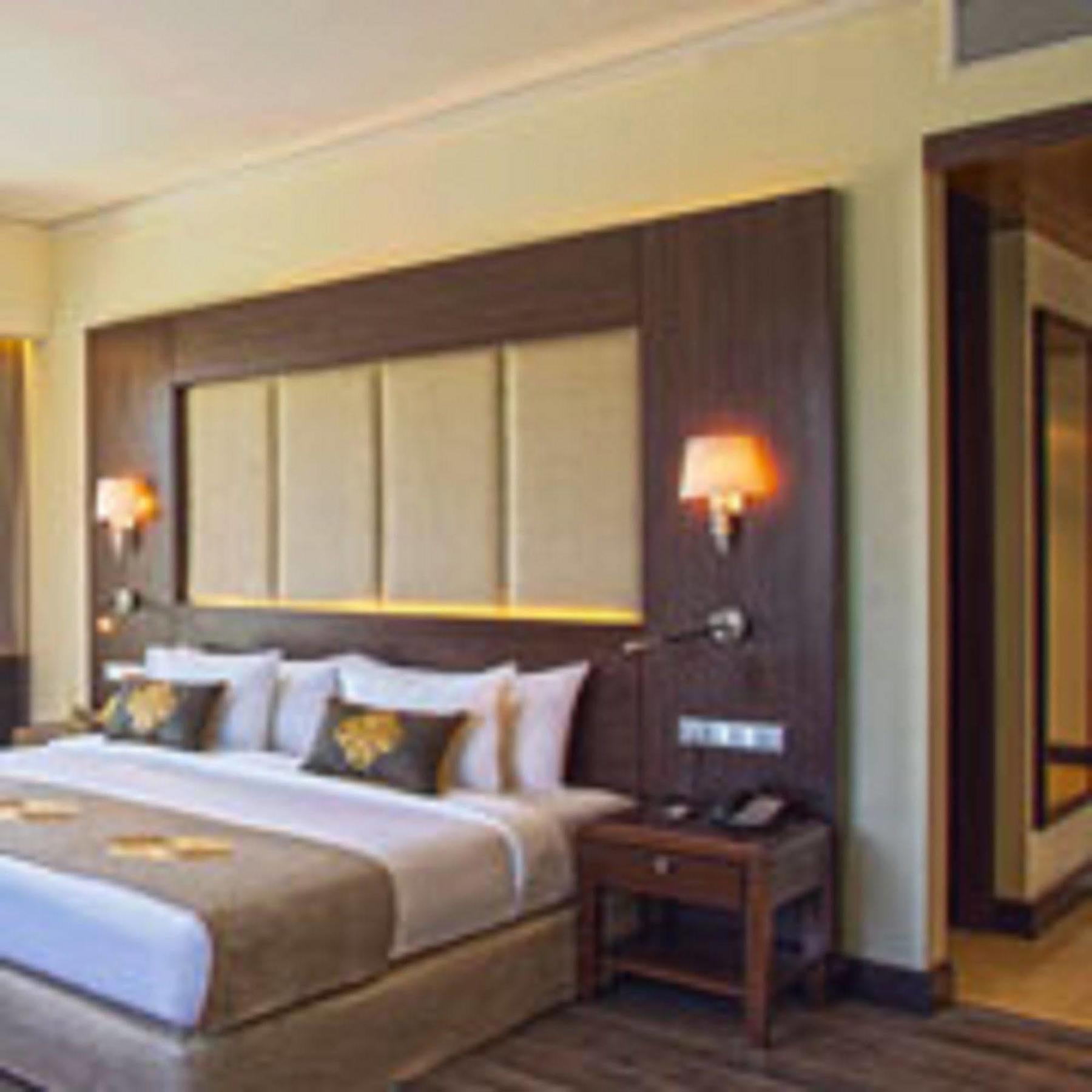 Radisson Blu Plaza Hotel Mysore Ngoại thất bức ảnh A room at the hotel