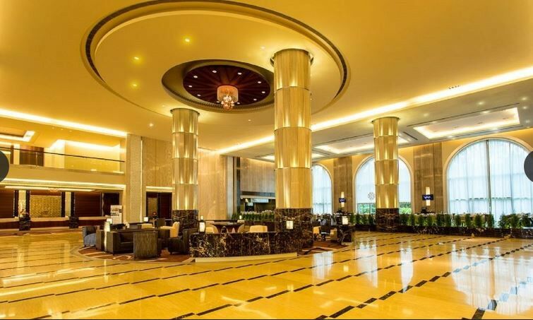 Radisson Blu Plaza Hotel Mysore Ngoại thất bức ảnh Lobby