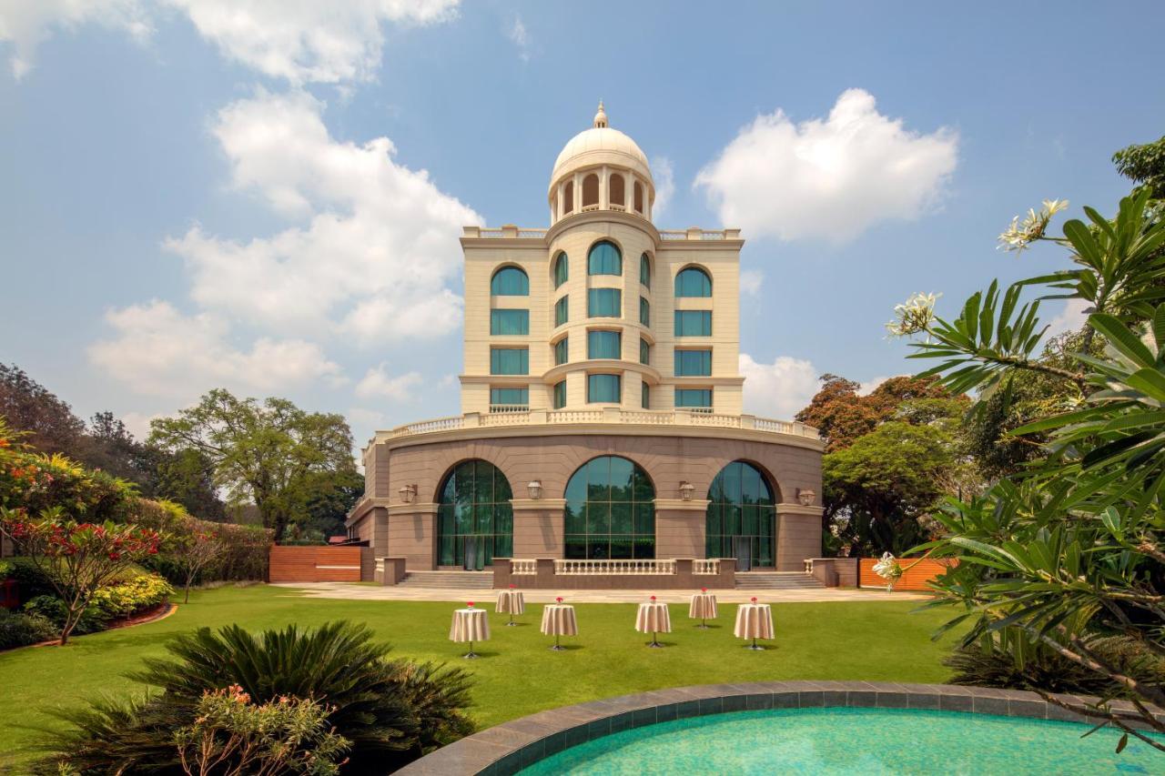 Radisson Blu Plaza Hotel Mysore Ngoại thất bức ảnh The Royal